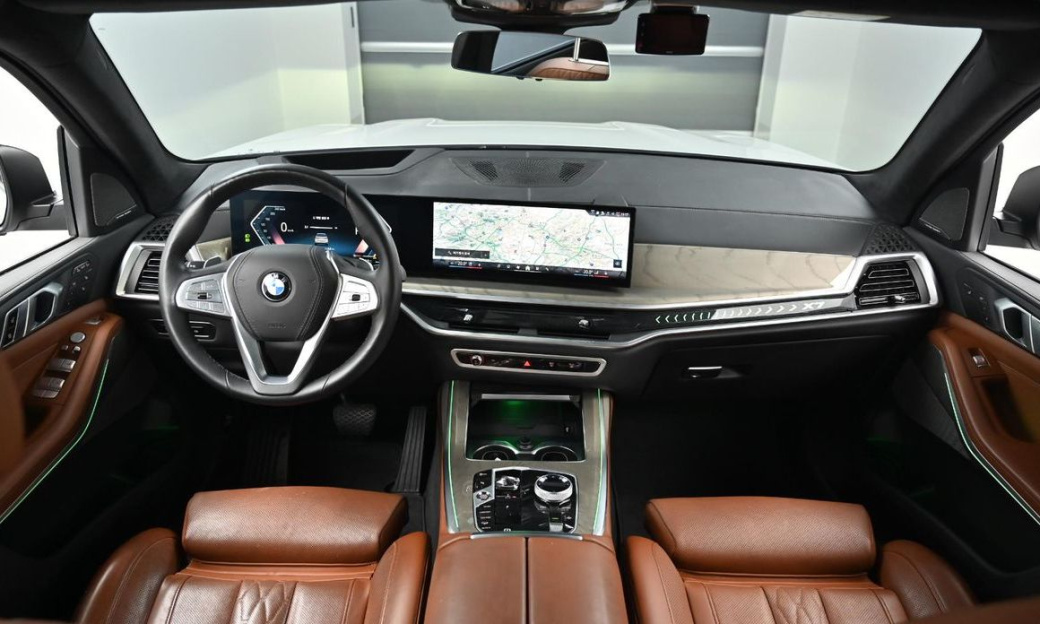 BMW X7 xDrive 40i Design Pure Excellence 7-Seater, 2024