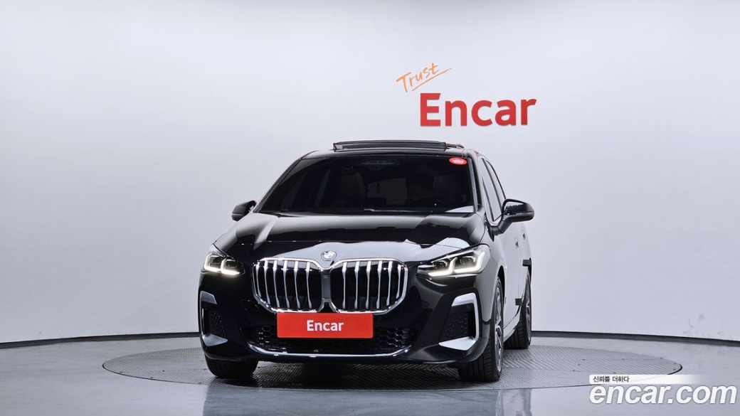 BMW 2-Series 220i M Sport, 2023