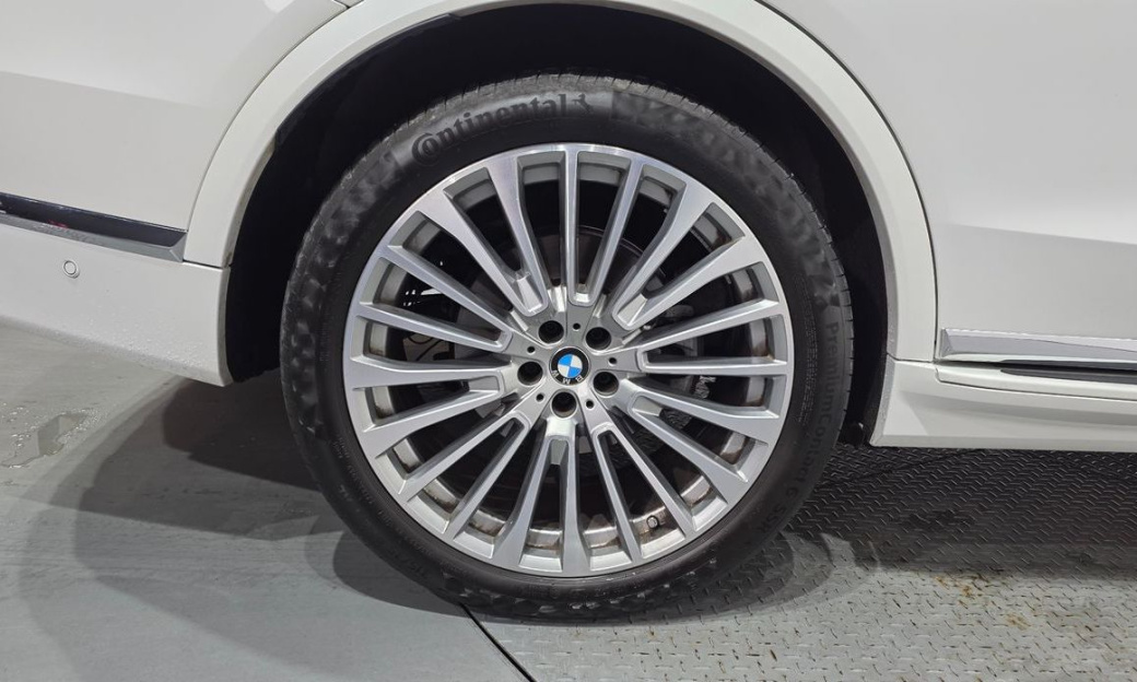 BMW X7 xDrive 40i Design Pure Excellence 7-Seater, 2024