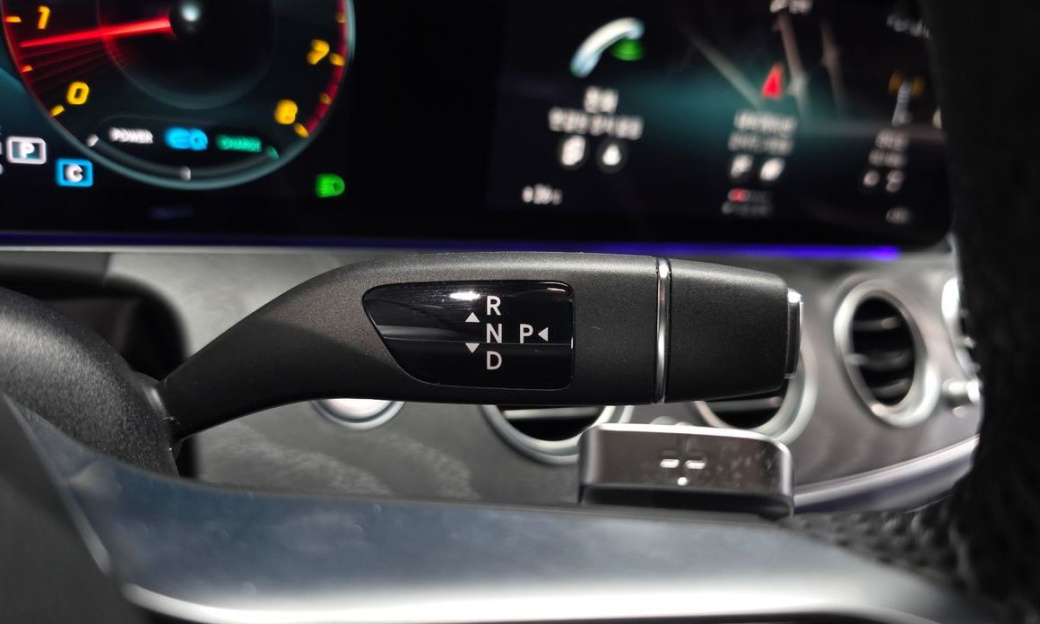 Mercedes-Benz E-Class E350 4MATIC AMG Line, 2022