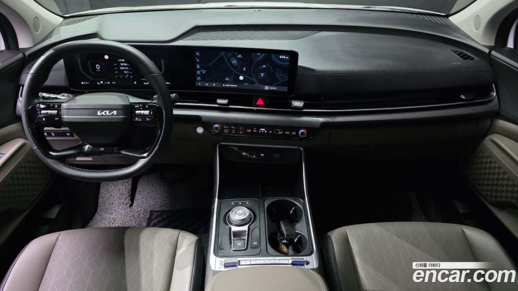 Kia Carnival 9-Seater Prestige, 2025