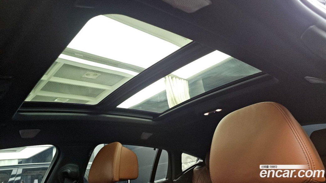 BMW X6 M50i, 2022