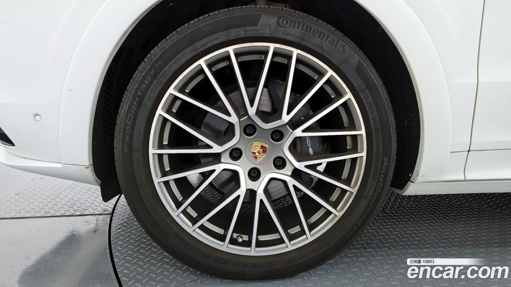 Porsche Cayenne 3.0 PLATINUM EDITION, 2023