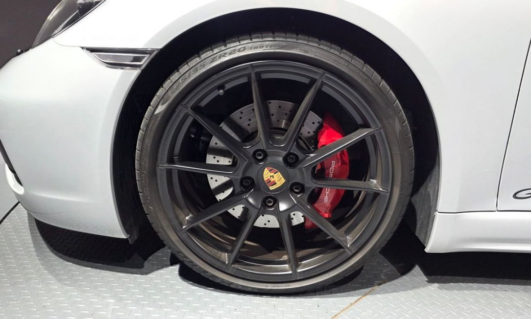 Porsche 718 4.0 GTS, 2024