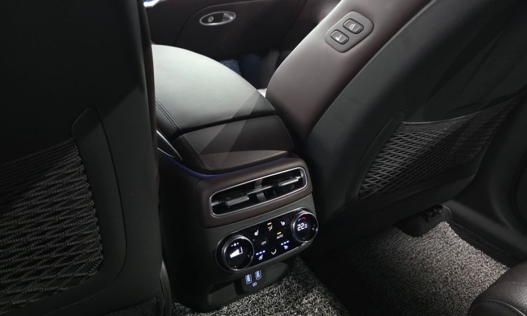 Genesis GV70 2.5T Gasoline AWD, 2024