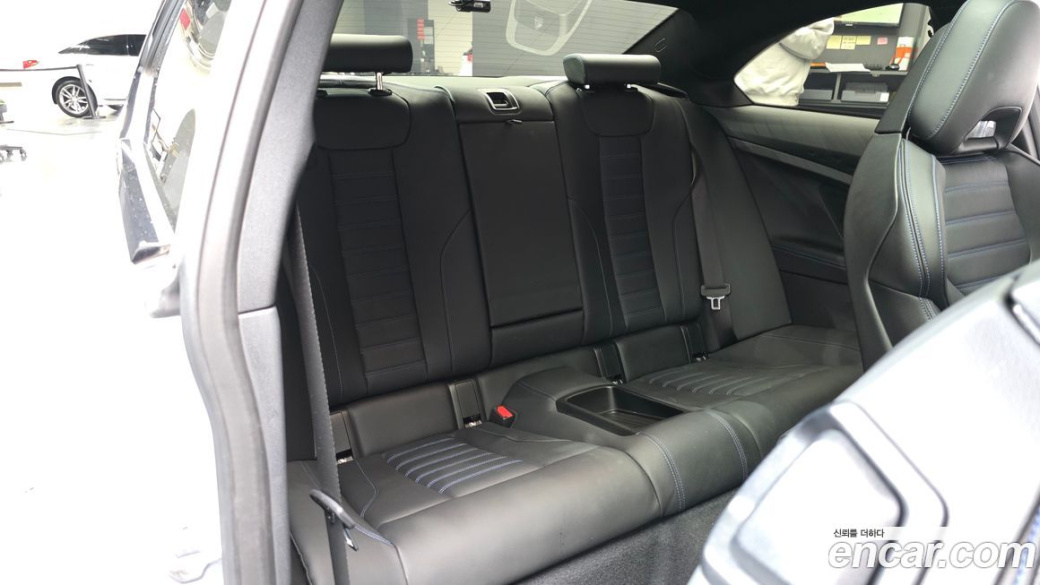 BMW 2-Series M240i xDrive Coupe, 2023
