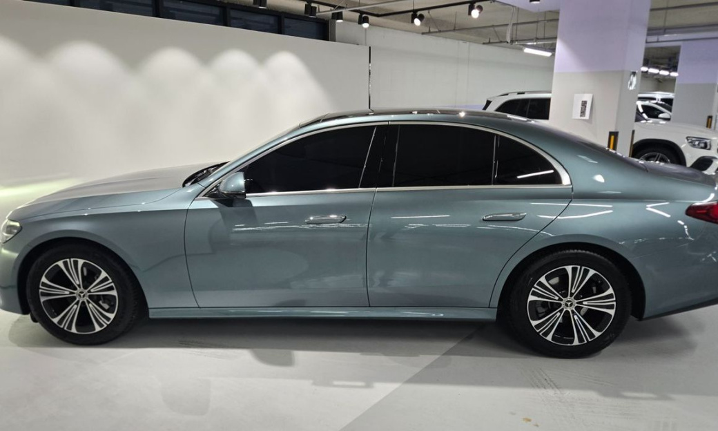 Mercedes-Benz E-Class E200 Avantgarde, 2025