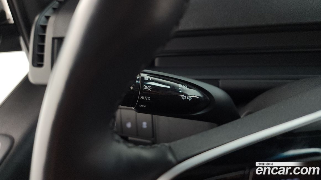 Hyundai Staria Tourer 11-Seater, 2024