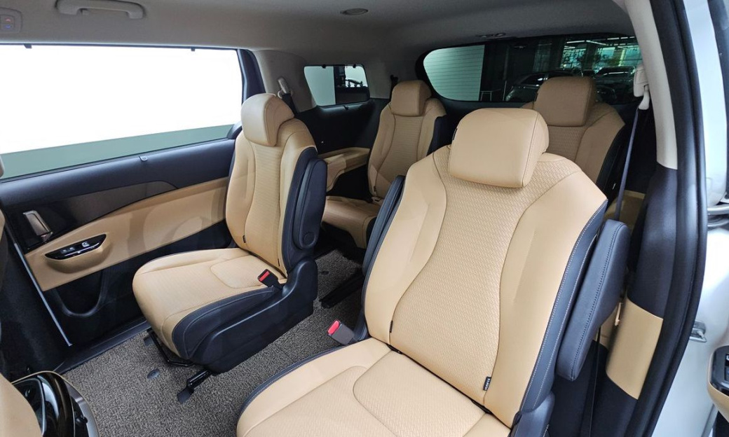 Kia Carnival 9-Seater Noblesse, 2023