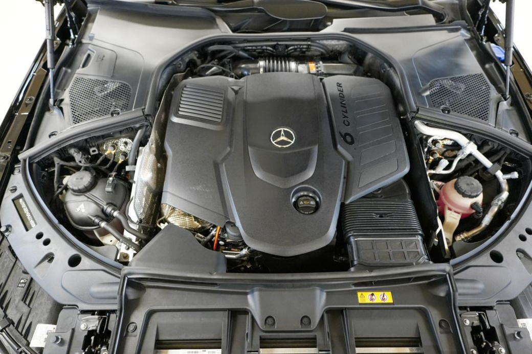 Mercedes-Benz S-Class S350 d 4MATIC, 2025