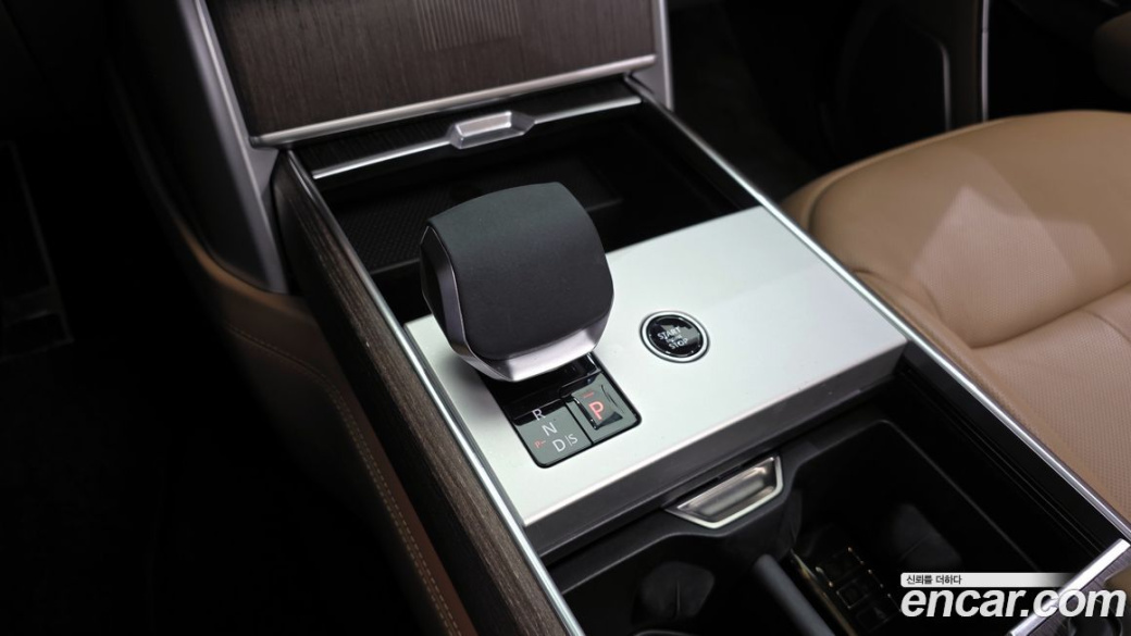 Land Rover Range Rover D350 Autobiography Long Wheel Base, 2024