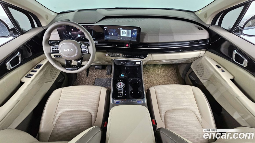 Kia Carnival 7-Seater Signature, 2025