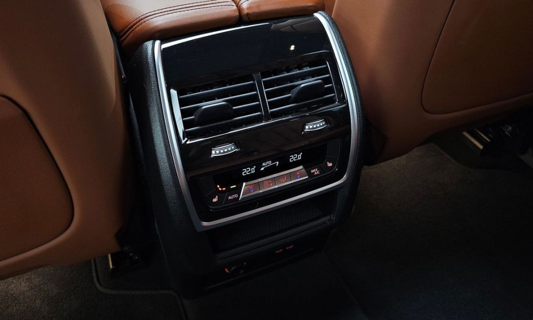 BMW X7 xDrive 40d M Sport 7 STR, 2025