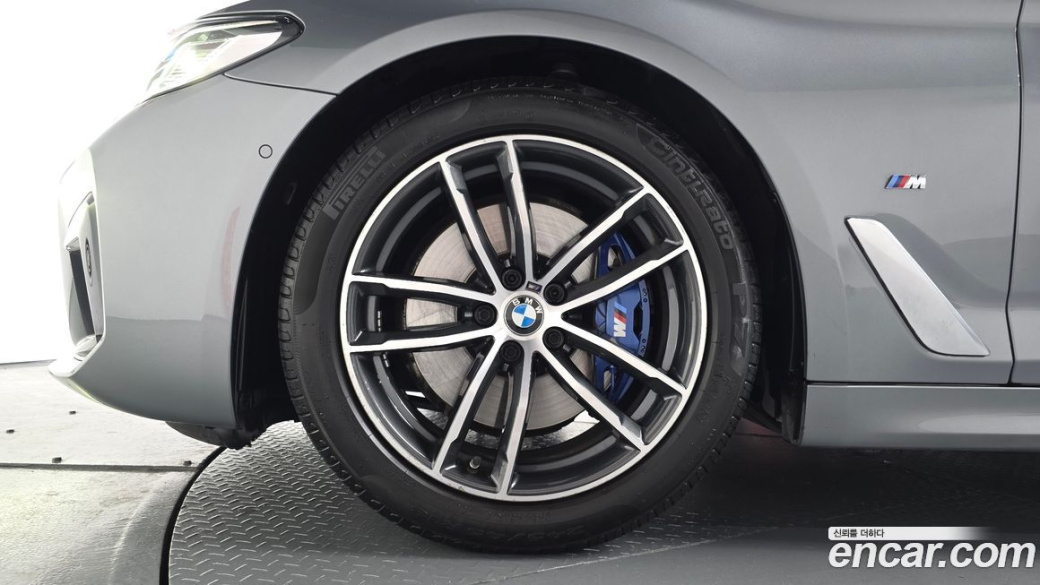 BMW 5-Series 520i M Sport, 2023