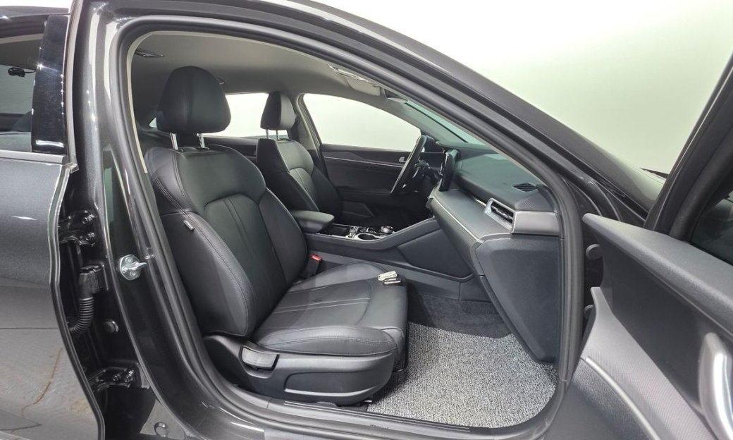 Kia K5 2.0, 2023