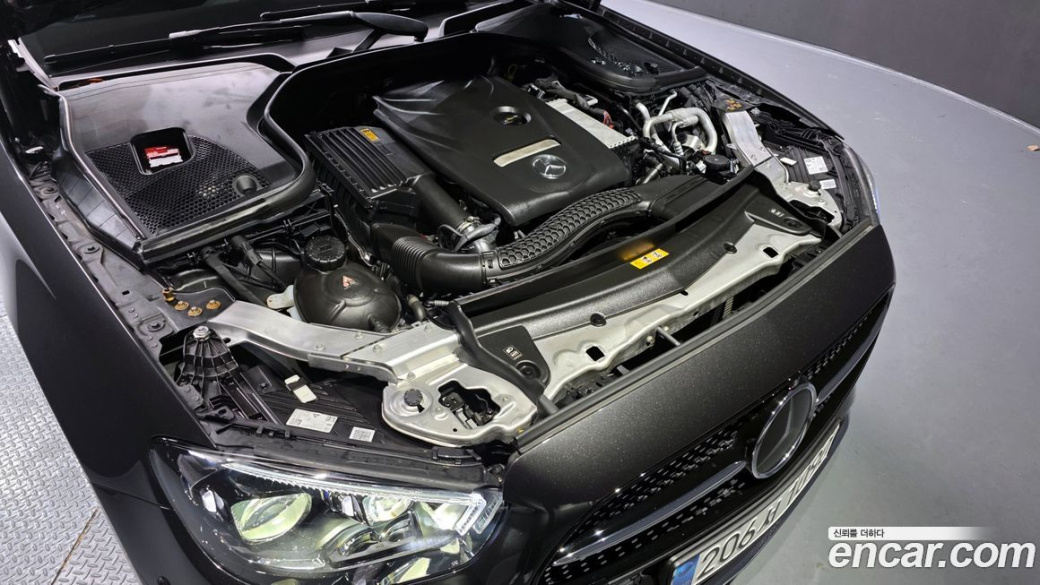 Mercedes-Benz E-Class E250 AMG Line, 2023