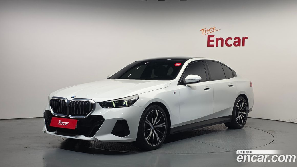 BMW 5-Series 530i xDrive M Sport, 2024