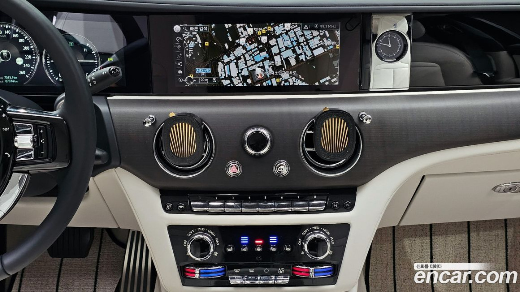 Rolls-Royce Ghost 6.7 EWB V12, 2022