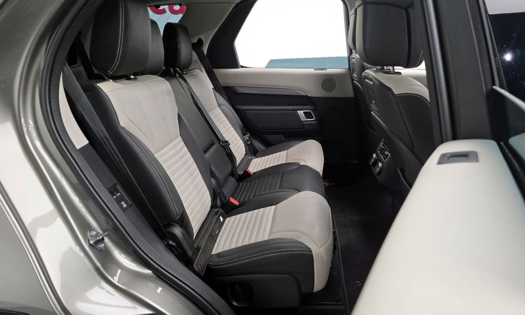 Land Rover Discovery D350 Dynamic HSE, 2025