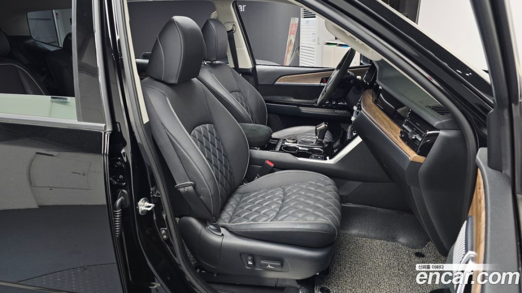 Kia Mohave Diesel 3.0 4WD 6-Seater, 2021