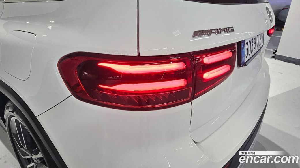 Mercedes-Benz GLB-Class AMG GLB35 4MATIC, 2025