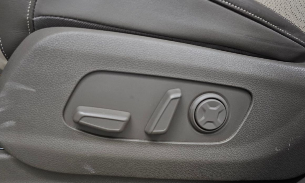 Kia Carnival 7-Seater Signature, 2022