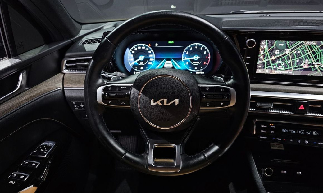 Kia K5 2.0, 2023