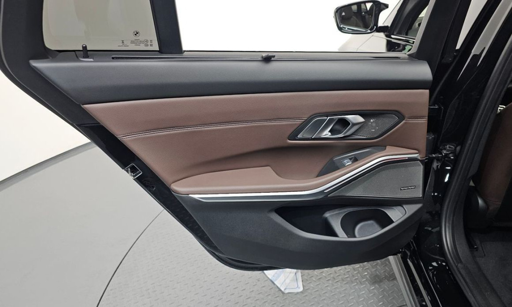BMW 3-Series M340i xDrive Touring Pro, 2025