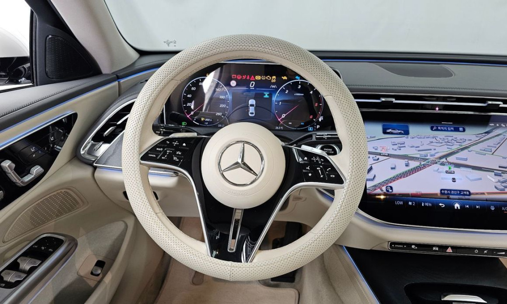 Mercedes-Benz E-Class E220d 4MATIC Exclusive, 2024