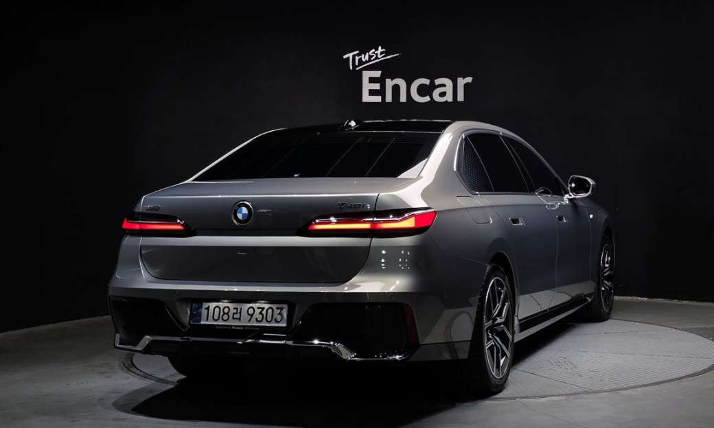 BMW 7-Series 740i xDrive M Sport Limited, 2025