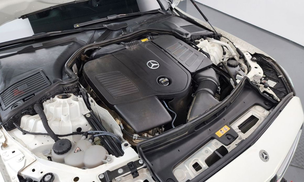 Mercedes-Benz C-Class C300 4MATIC Avantgarde, 2023