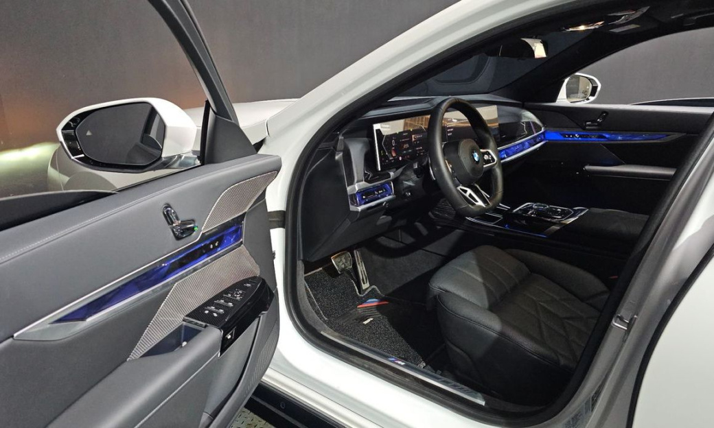 BMW 7-Series 740d xDrive M Sport, 2025