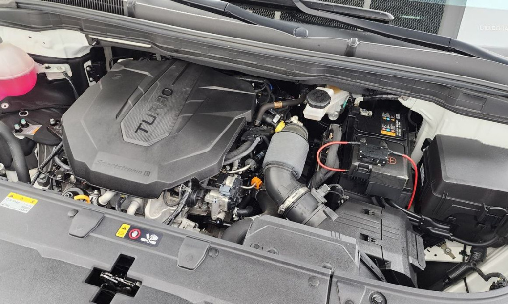 Kia Carnival 9-Seater Prestige, 2024