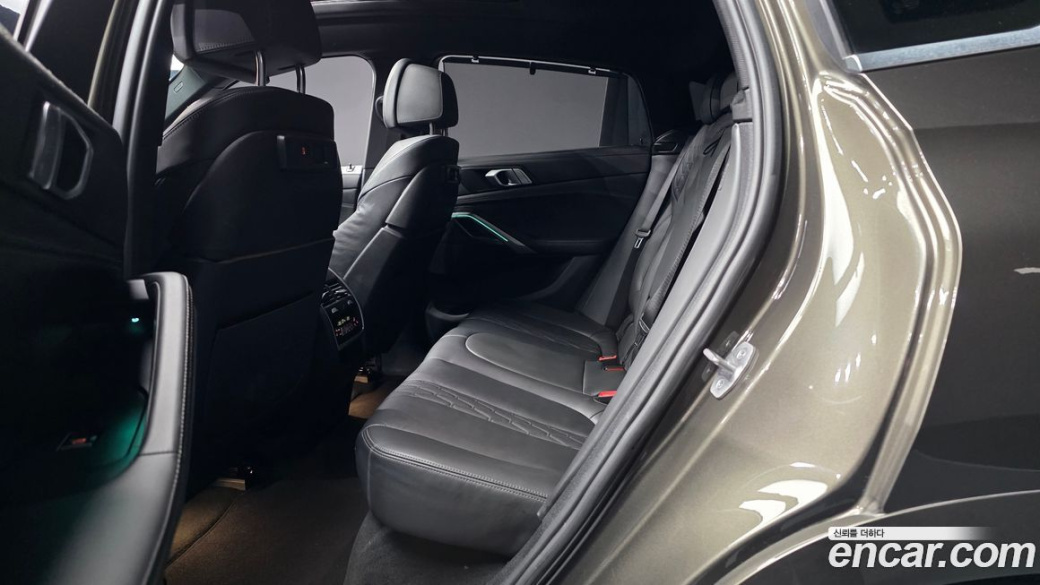 BMW X6 xDrive40i M Sport, 2022