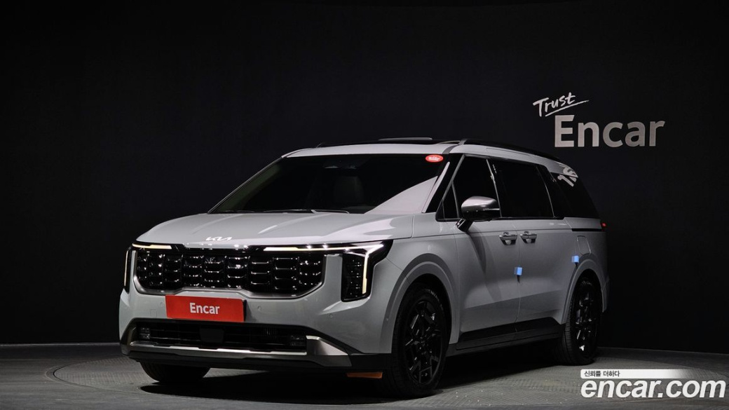 Kia Carnival 9-Seater Gravity, 2025