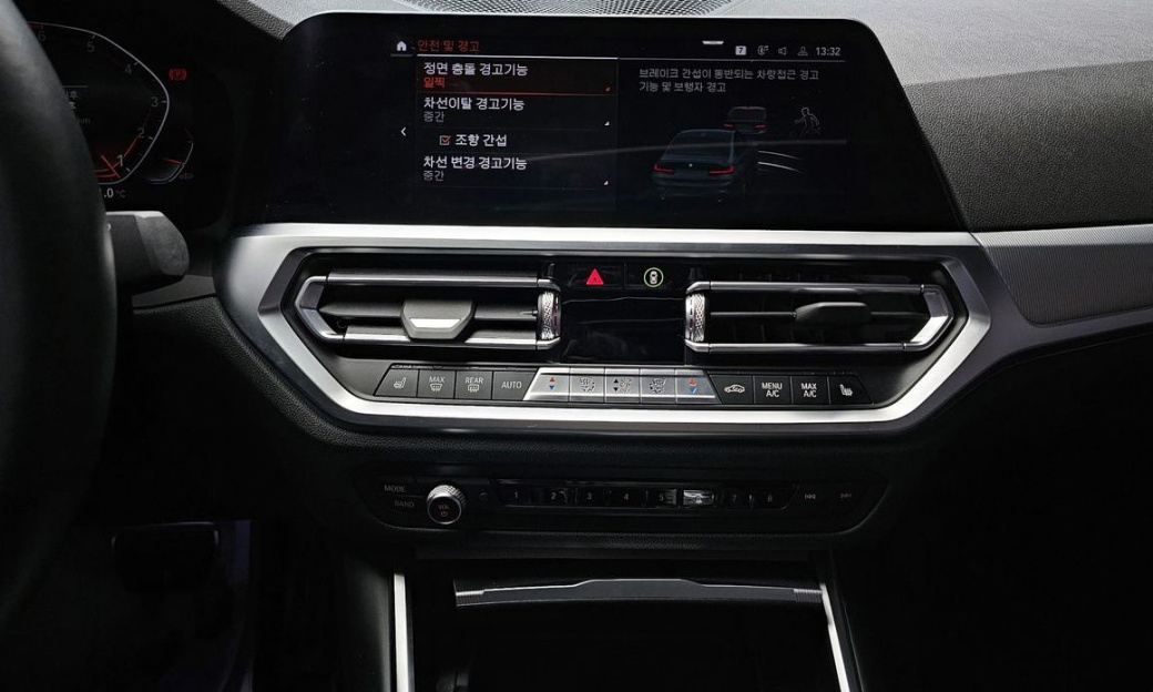 BMW 3-Series 320i M Sport, 2022