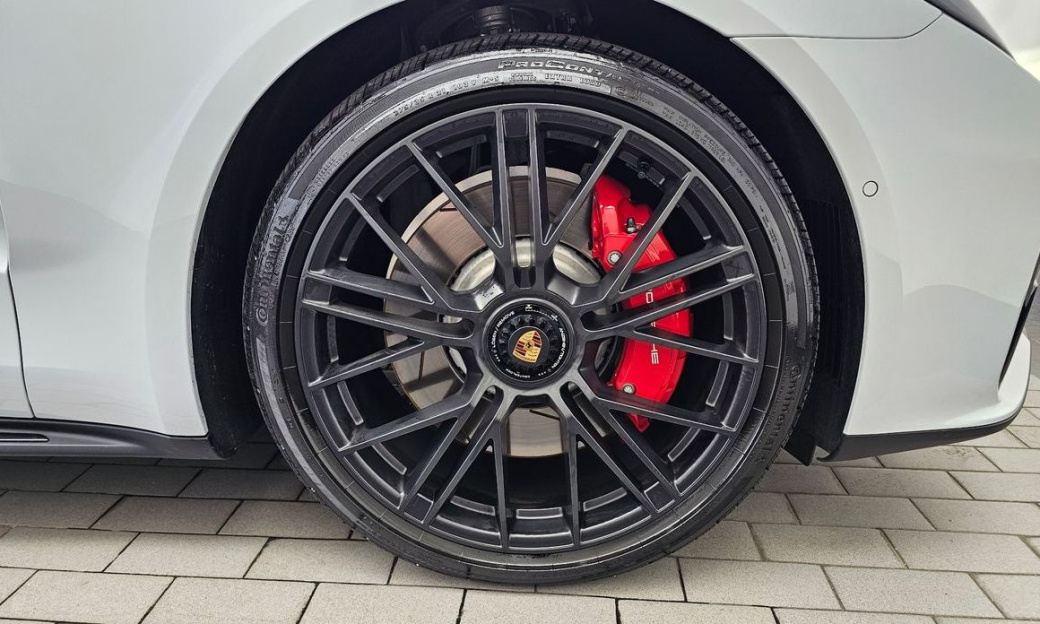 Porsche Panamera 4.0 GTS, 2025