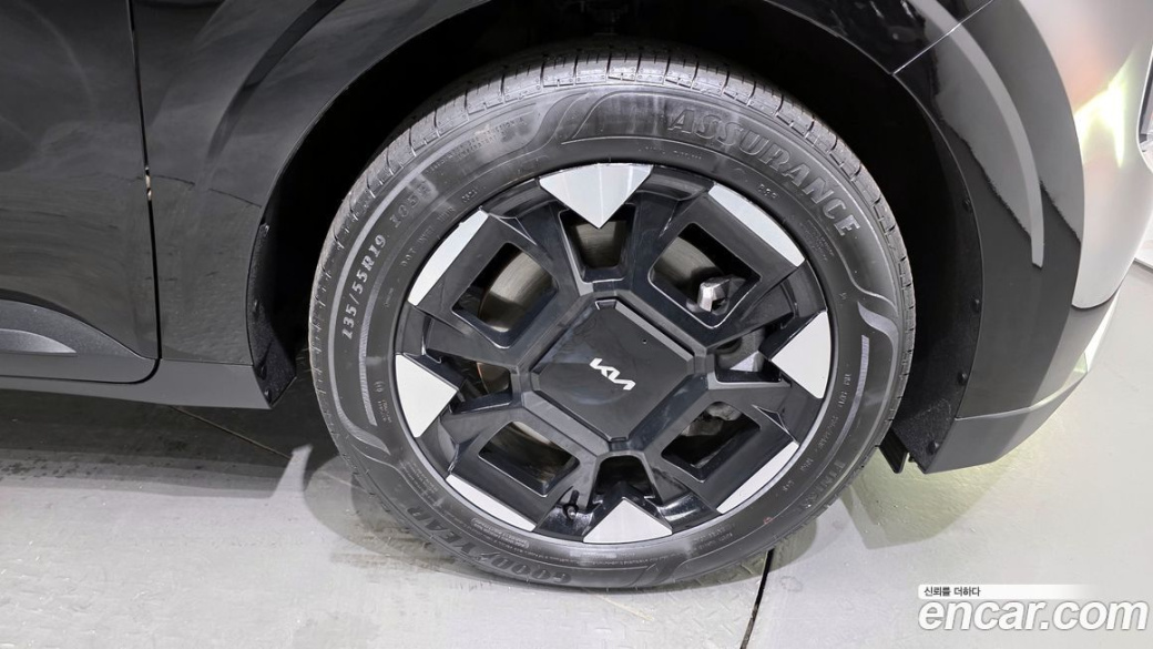 Kia Carnival 9-Seater Prestige, 2024