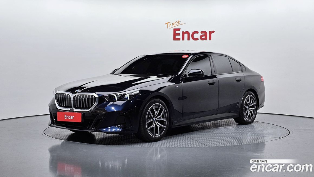BMW 5-Series 520i M Sport, 2025
