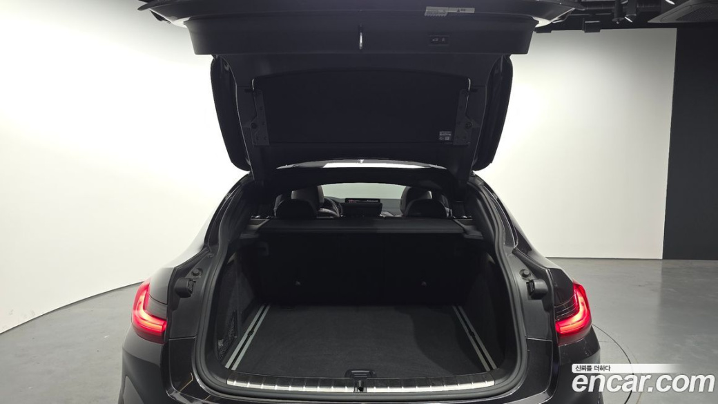 BMW X4 xDrive20i M Sports Pro, 2022