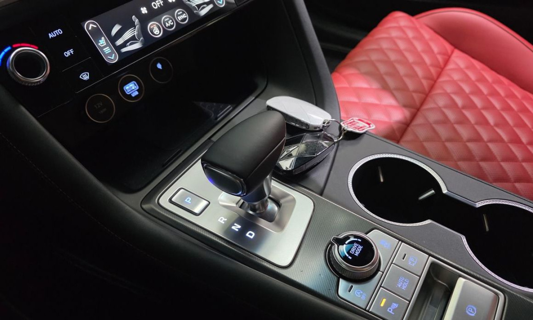 Genesis G70 Gasoline 2.5T 2WD, 2024
