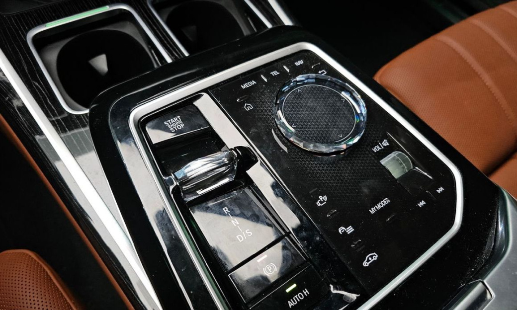 BMW 7-Series 740i xDrive M Sport, 2025