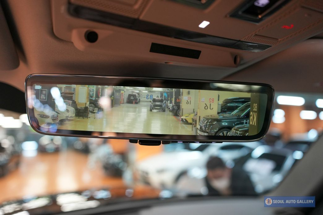 Land Rover Defender 110 P300 X-Dynamic SE, 2024