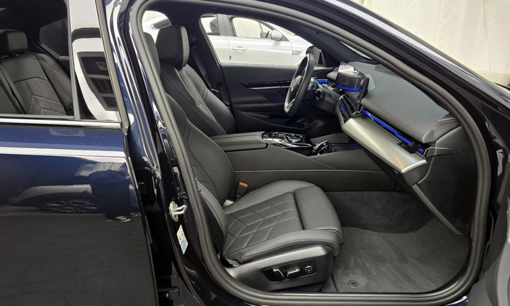 BMW 5-Series 520i M Sport, 2024