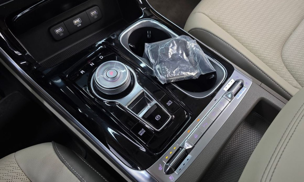Kia Carnival 9-Seater Noblesse, 2023