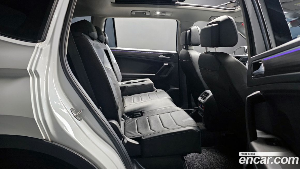 Volkswagen Tiguan 2.0 TSI Prestige, 2024