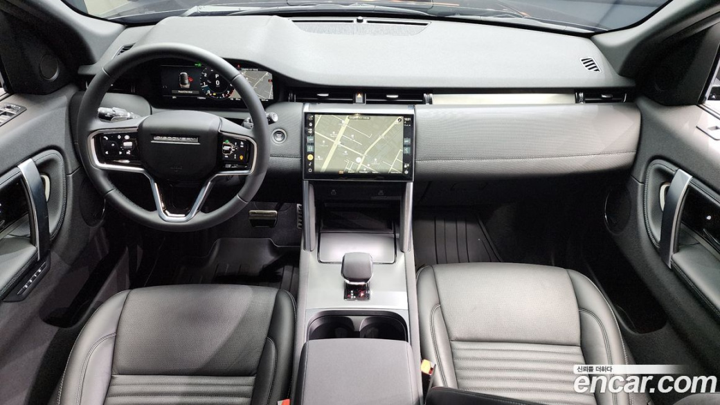 Land Rover Discovery Sport P250 Dynamic SE, 2024