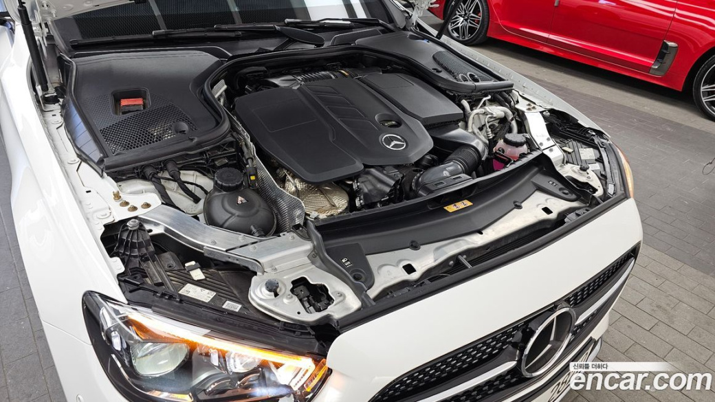 Mercedes-Benz E-Class E220d 4MATIC AMG Line, 2022