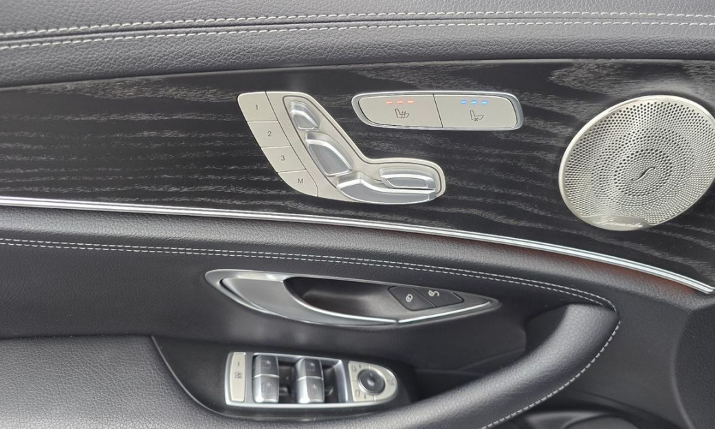 Mercedes-Benz E-Class E220d 4MATIC AMG Line, 2022