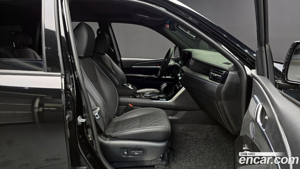 Kia Mohave Diesel 3.0 4WD 6-Seater, 2023